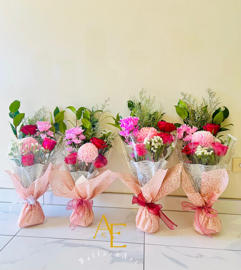 Small Flowers Bouquet For Gift With Pink Color (Design Code: SFB_P01 ...