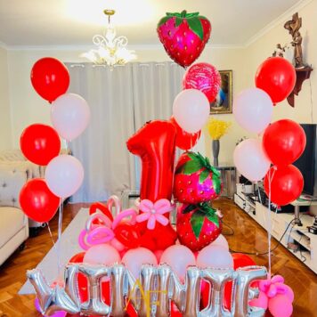 Strawberry 1st Birthday Balloon Display(Design Code: 1st_0826)