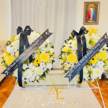 White & Yellow Premium Funeral Wreath(Product Code :SF_0626_6)