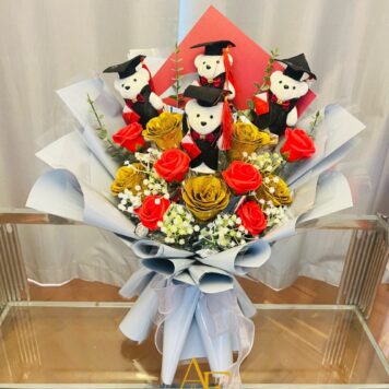 Red & Gold Graduation Teddy Bouquet(Product Code:GRAT11_K26)